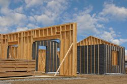 Autoconstruction d'une maison en bois : est-ce possible ?